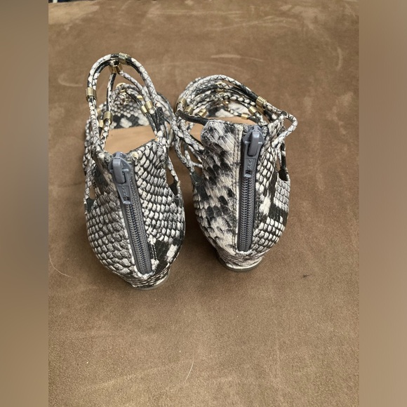 Aldo Snakeskin Sandals - Picture 4 of 7